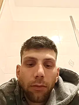 Snapshot of dariodario chatting on March 2025 05:20:01 PM dariodario online show from March 2025 05:20:01 PM