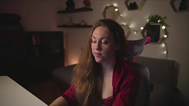 Snapshot of Berberis__Silene chatting on October 2025 06:16:01 PM Berberis Silene online show from October 2025 06:16:01 PM