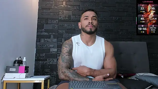 Snapshot of bruno_miller_ chatting on October 2025 08:11:02 PM bruno miller online show from October 2025 08:11:02 PM