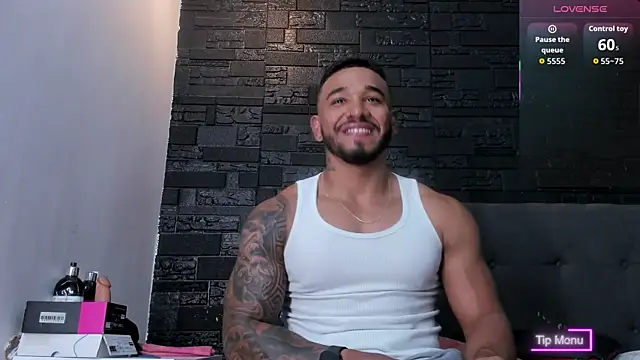 Snapshot of bruno_miller_ chatting on November 2025 09:04:02 PM bruno miller online show from November 2025 09:04:02 PM