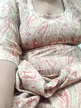 Snapshot of KEEP536 chatting on October 2025 01:03:02 PM KEEP536 online show from October 2025 01:03:02 PM