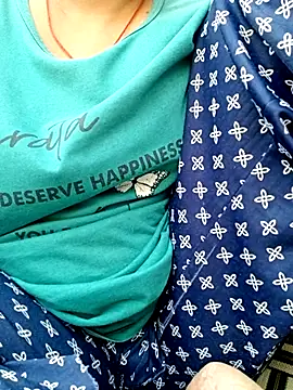 Snapshot of KEEP536 chatting on October 2025 04:27:01 AM KEEP536 online show from October 2025 04:27:01 AM