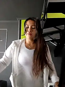 LIZ-06  online show from March 2025 12:46:01 PM