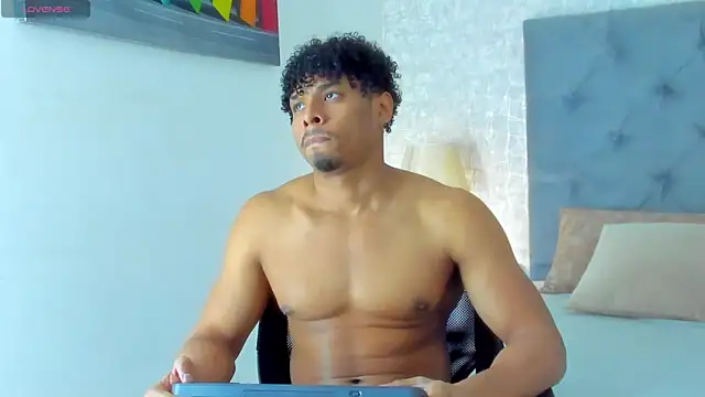 Jacub Micke1 online show from March 2025 12:11:02 AM