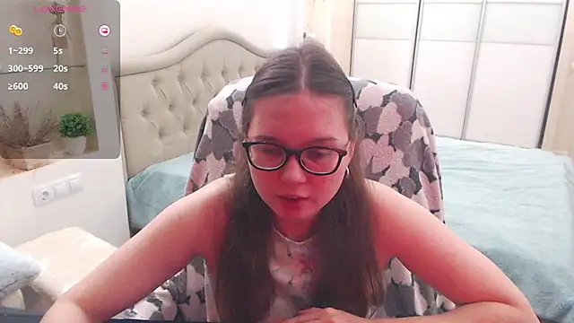 Cutie Emily online show from October 2025 03:12:01 PM