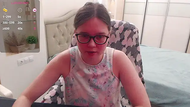 Cutie Emily online show from October 2025 03:07:01 PM