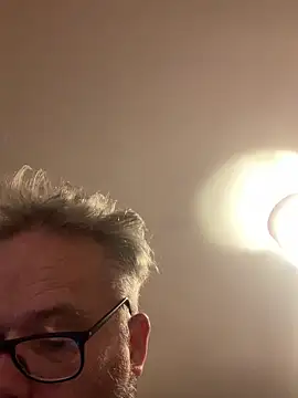 patentheelman74 online show from December 2024 12:31:02 AM