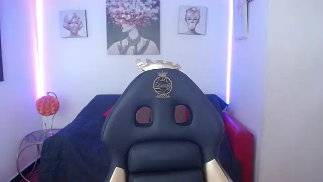 Lili Gomez  online show from February 2025 01:27:02 PM