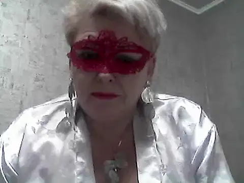 Lisa Suzie online show from December 2024 06:45:01 PM