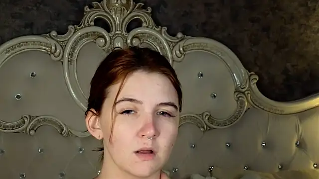 Melanie Stoun online show from September 2025 07:01:02 AM