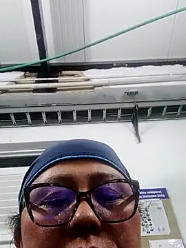 Snapshot of Darly_Gomez chatting on December 2024 04:58:02 AM Darly Gomez online show from December 2024 04:58:02 AM