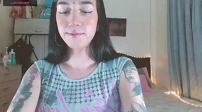 Snapshot of karla_zambrano chatting on March 2025 08:00:02 PM karla zambrano online show from March 2025 08:00:02 PM