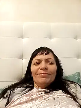 Stellallovee online show from December 2024 10:58:01 AM