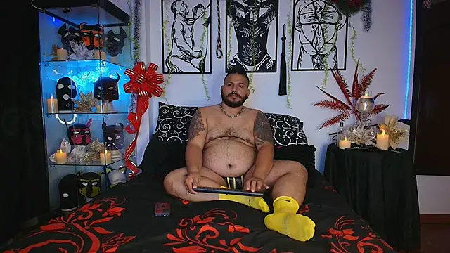 Snapshot of dannybear_ chatting on December 2024 12:57:02 AM dannybear online show from December 2024 12:57:02 AM