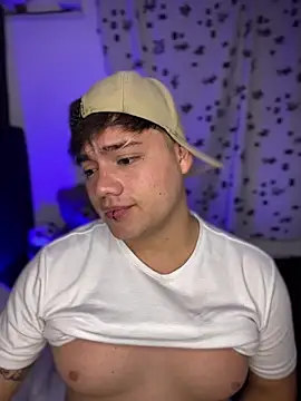 Snapshot of dannybear_ chatting on October 2025 03:38:01 AM dannybear online show from October 2025 03:38:01 AM