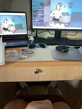 Snapshot of Hard_SeaMen chatting on January 2025 11:02:02 PM Hard SeaMen online show from January 2025 11:02:02 PM