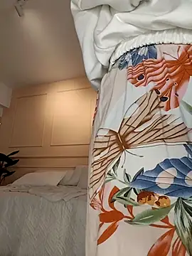 SHARONN     online show from October 2025 04:12:01 AM