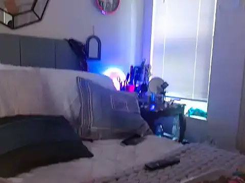 Hollyhudson123 online show from September 2025 08:43:01 PM