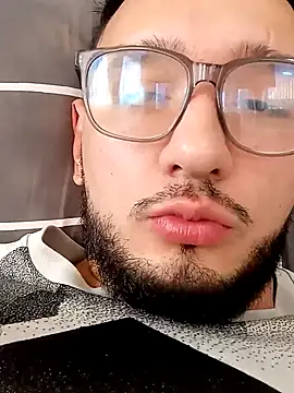 Snapshot of Nene1325 chatting on December 2024 01:11:01 PM Nene1325 online show from December 2024 01:11:01 PM