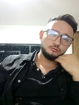 Snapshot of Nene1325 chatting on January 2025 05:04:02 AM Nene1325 online show from January 2025 05:04:02 AM