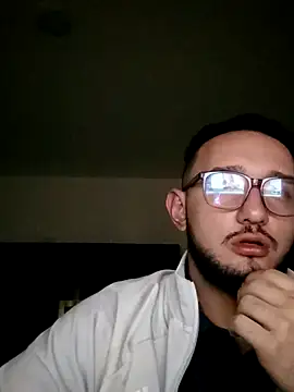 Snapshot of Nene1325 chatting on January 2025 04:32:01 AM Nene1325 online show from January 2025 04:32:01 AM