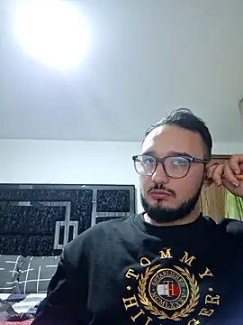 Snapshot of Nene1325 chatting on February 2025 04:04:01 AM Nene1325 online show from February 2025 04:04:01 AM