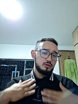 Snapshot of Nene1325 chatting on March 2025 04:27:02 AM Nene1325 online show from March 2025 04:27:02 AM