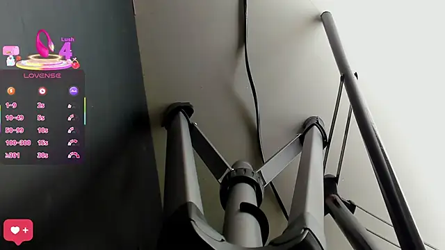 Snapshot of Tamaraa_Serra chatting on October 2025 12:59:01 PM Tamaraa Serra online show from October 2025 12:59:01 PM