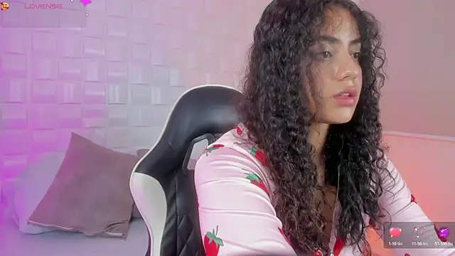 yaya23x online show from October 2025 02:53:01 PM