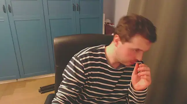 Snapshot of CuteMan33 chatting on December 2024 02:25:02 AM CuteMan33 online show from December 2024 02:25:02 AM