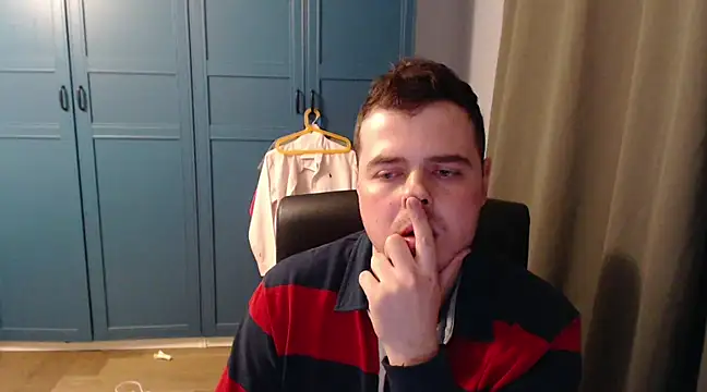 Snapshot of CuteMan33 chatting on February 2025 04:07:01 AM CuteMan33 online show from February 2025 04:07:01 AM