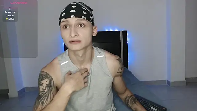 arthurphoenix  online show from December 2024 04:19:02 AM