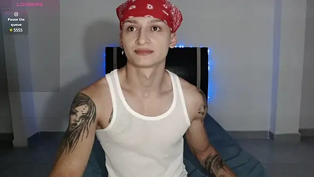 arthurphoenix  online show from December 2024 04:01:02 AM