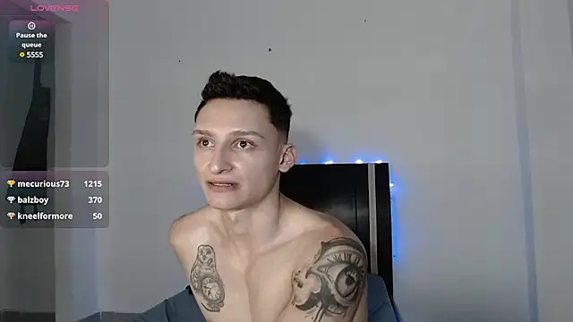 arthurphoenix  online show from December 2024 10:33:02 AM