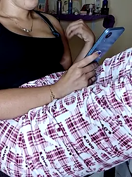 Snapshot of ShadiaStar chatting on October 2025 01:29:02 PM ShadiaStar online show from October 2025 01:29:02 PM