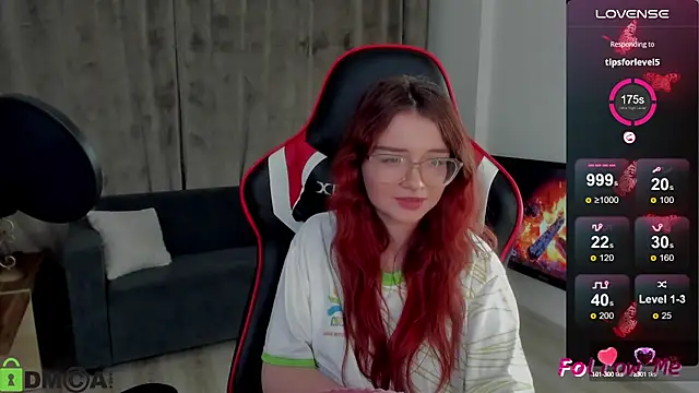 Snapshot of Sonya_Glen chatting on December 2024 03:54:02 AM Sonya Glen online show from December 2024 03:54:02 AM