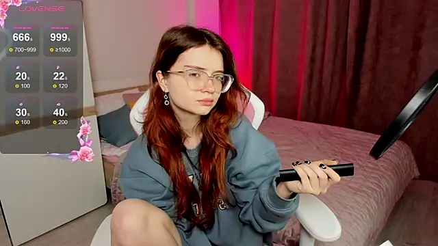 Snapshot of Sonya_Glen chatting on February 2025 02:44:02 AM Sonya Glen online show from February 2025 02:44:02 AM