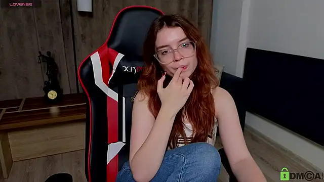 Snapshot of Sonya_Glen chatting on February 2025 06:10:02 AM Sonya Glen online show from February 2025 06:10:02 AM