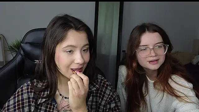 Snapshot of Sonya_Glen chatting on March 2025 09:25:02 AM Sonya Glen online show from March 2025 09:25:02 AM