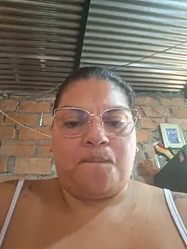 chubby sexy big tits online show from February 2025 01:20:01 PM