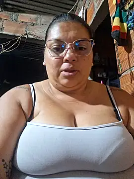 chubby sexy big tits online show from February 2025 10:54:01 PM