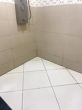 Snapshot of Lahcene chatting on October 2025 03:23:02 PM Lahcene online show from October 2025 03:23:02 PM