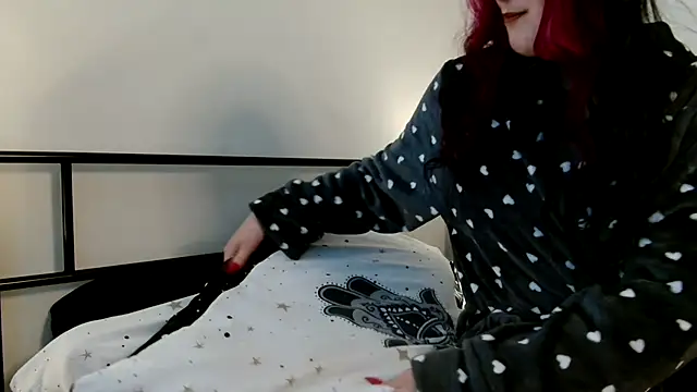 lunabellex online show from March 2025 01:57:02 PM