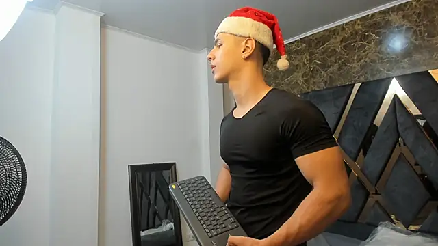 Snapshot of Flynn_Riider chatting on December 2024 11:18:01 AM Flynn Riider online show from December 2024 11:18:01 AM