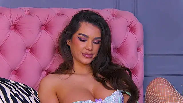 Snapshot of Nicole_Diva chatting on January 2025 01:11:01 PM Nicole Diva online show from January 2025 01:11:01 PM