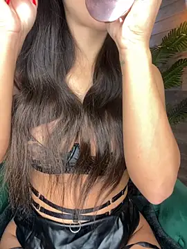 Snapshot of Nicole_Diva chatting on October 2025 06:05:01 AM Nicole Diva online show from October 2025 06:05:01 AM