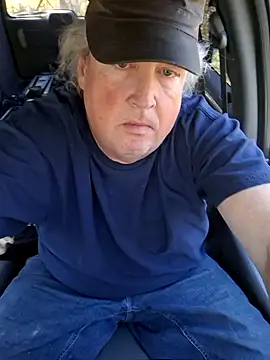 Snapshot of Bus310A chatting on November 2025 04:19:02 PM Bus310A online show from November 2025 04:19:02 PM