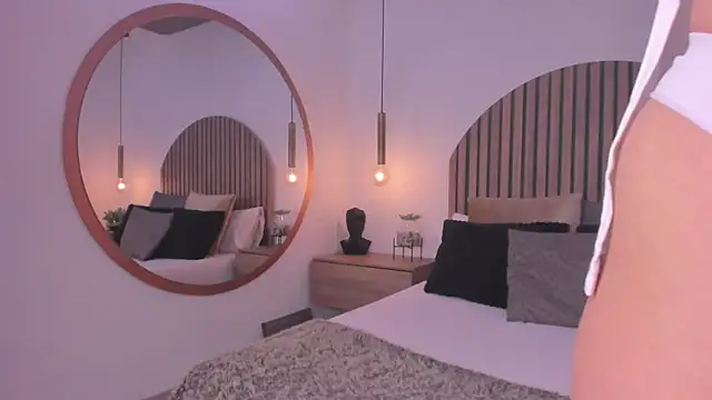 StefaBrown online show from October 2025 12:39:01 PM