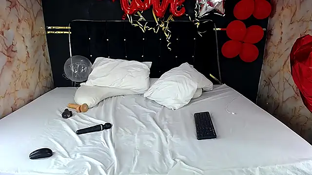 Snapshot of AmandaRobers chatting on February 2025 08:58:01 PM AmandaRobers online show from February 2025 08:58:01 PM