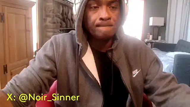 Snapshot of sinnernoir chatting on October 2025 05:14:02 PM sinnernoir online show from October 2025 05:14:02 PM